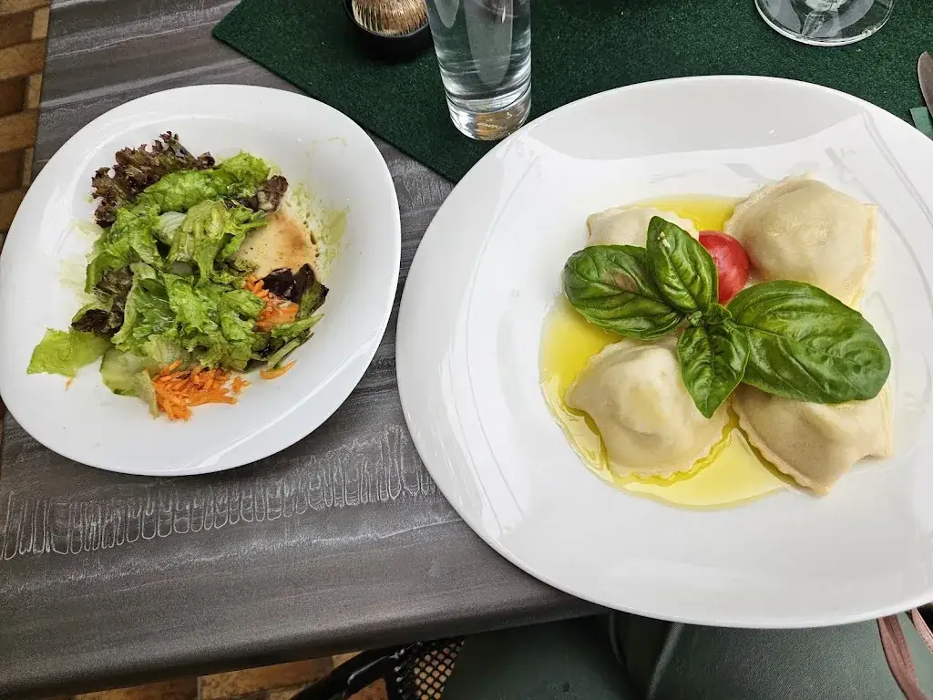 Karin Gutenbrunner Byom_Alpengasthaus zum Gregorhansl_Gressenberg_review