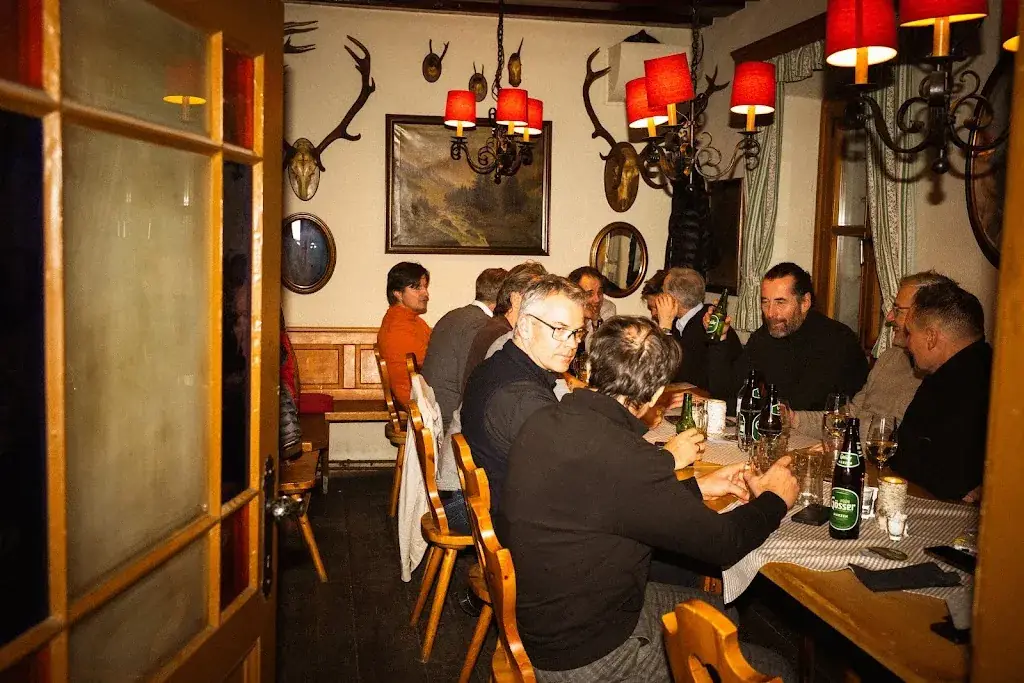 Wirtshaus zum weissen Kreuz ristorante a Geidorf