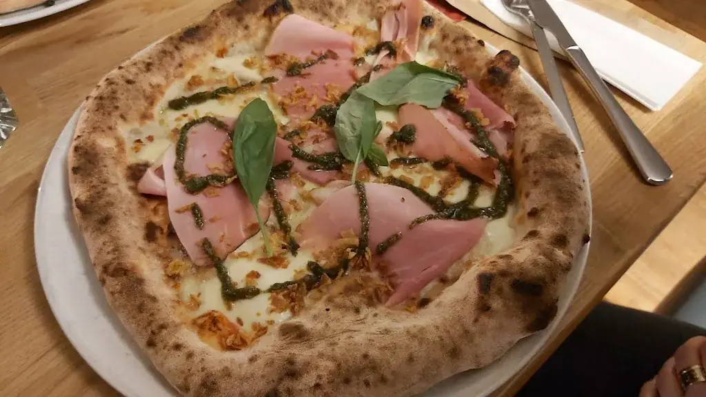 Alberto Pascual_Ristorante | Pizzeria Galliano_Geidorf_recensione