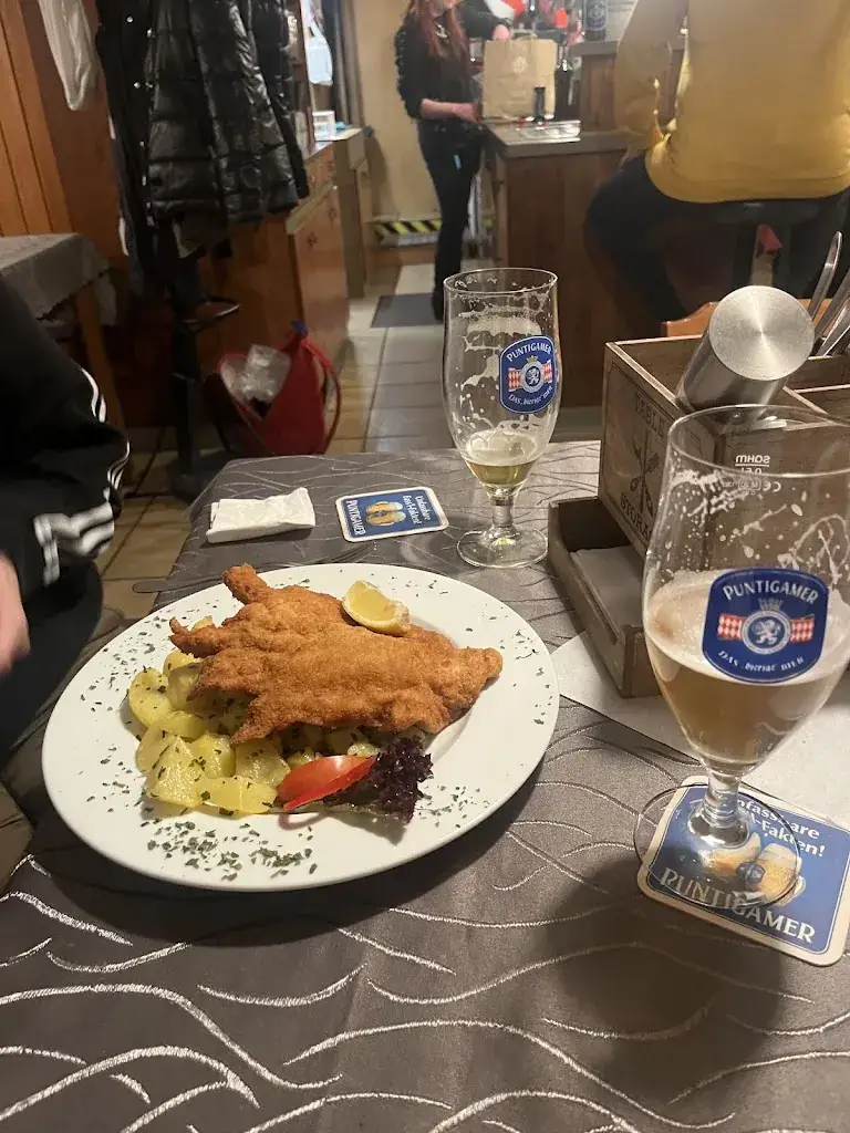 Isabelle Papenfuss_Nostalgie Stüberl_Geidorf_recensione