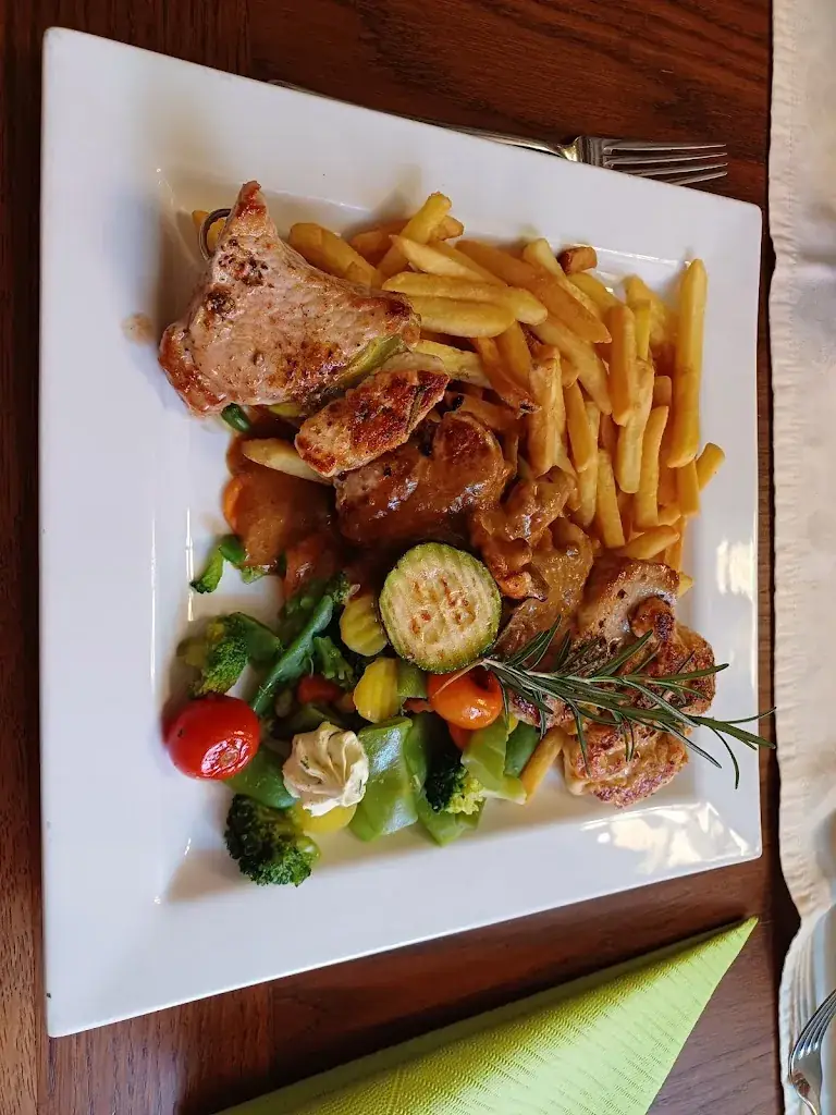 Menu_Schnattls Restaurant_Groß Sankt Florian_image_8