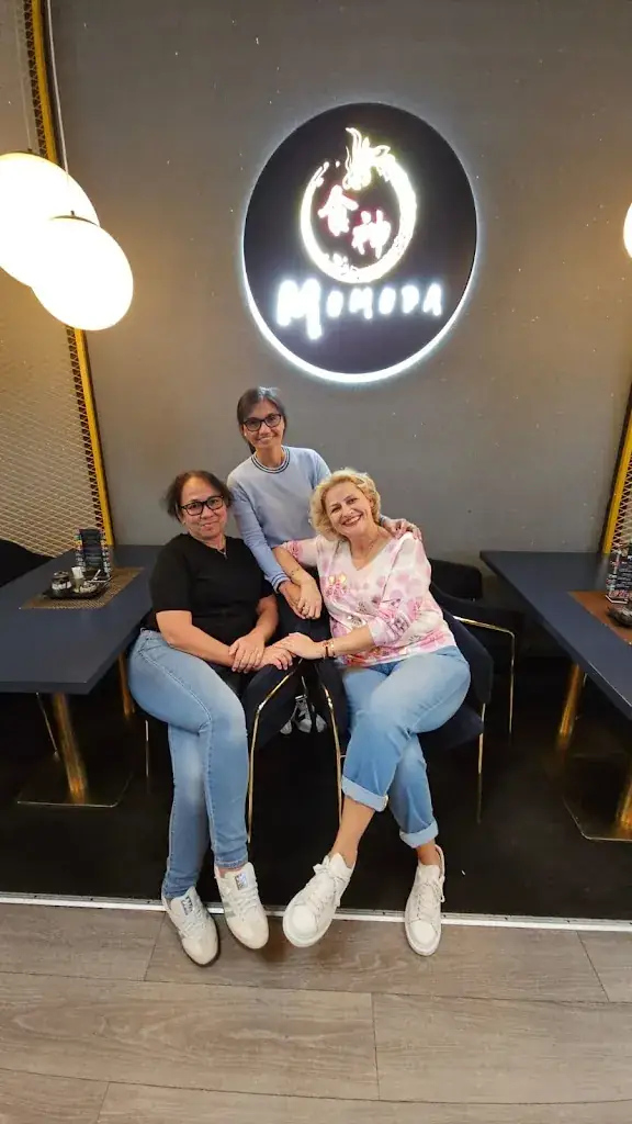 Simply Red_MOMODA_Gösting_review