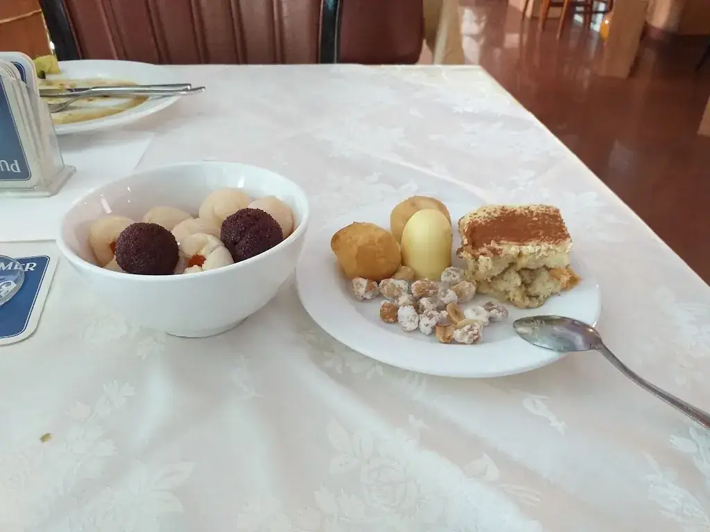 Menu_China-Restaurant Zum*Stern_Gösting_immagine_7