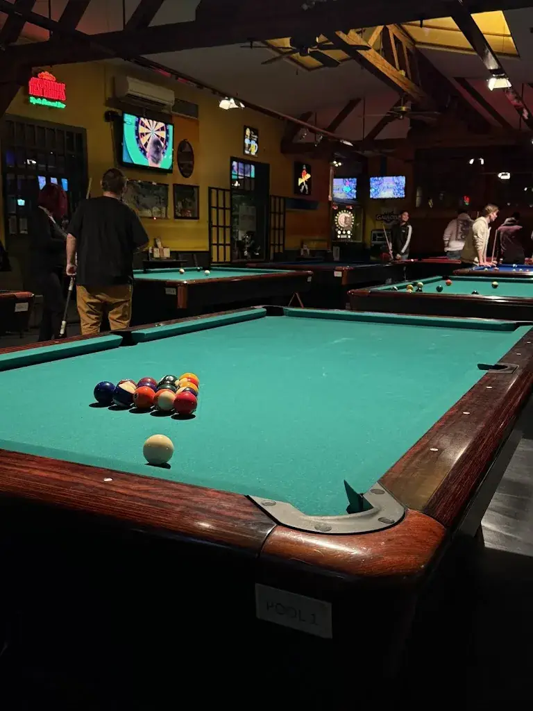 Philipp Klaus Heinrich_Brot & Spiele_Gösting_recensione