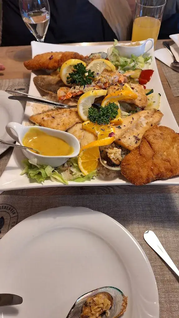 Thomas Obiryk_Gasthaus Restaurant Schneeberger_Heimschuh_avis