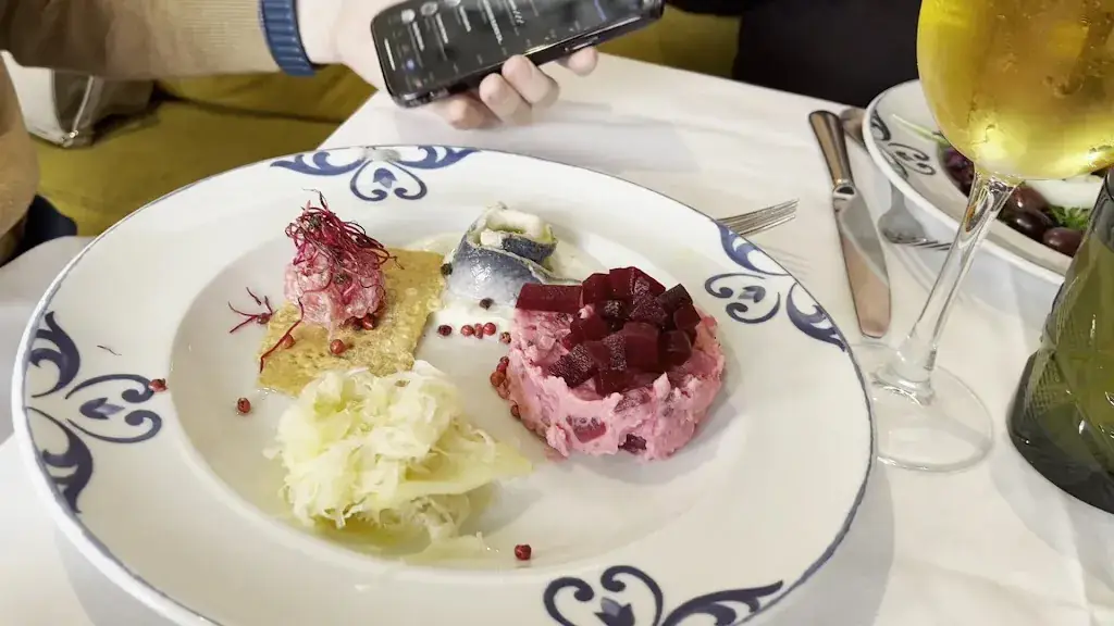 A_Edelweiss Restaurant_Haus_review