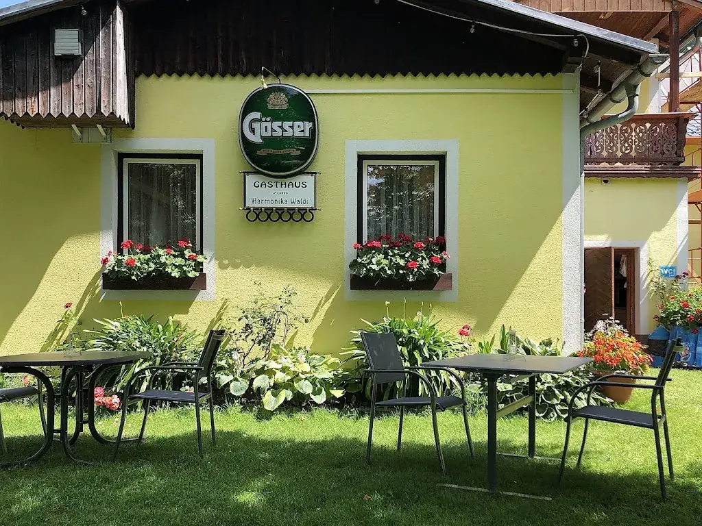 Gasthaus Zum Harmonika Waldi ristorante a Hieflau