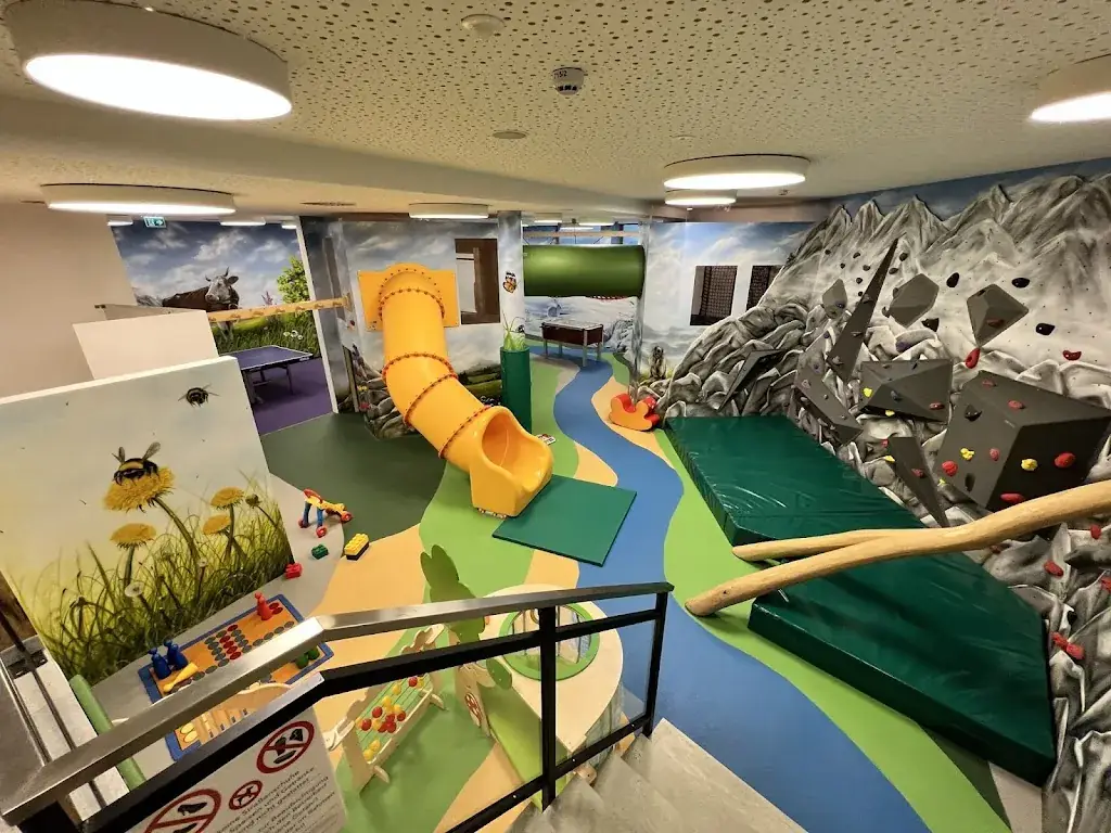 Michal Strnad_Hotel Herrschaftstaverne_Haus im Ennstal_review