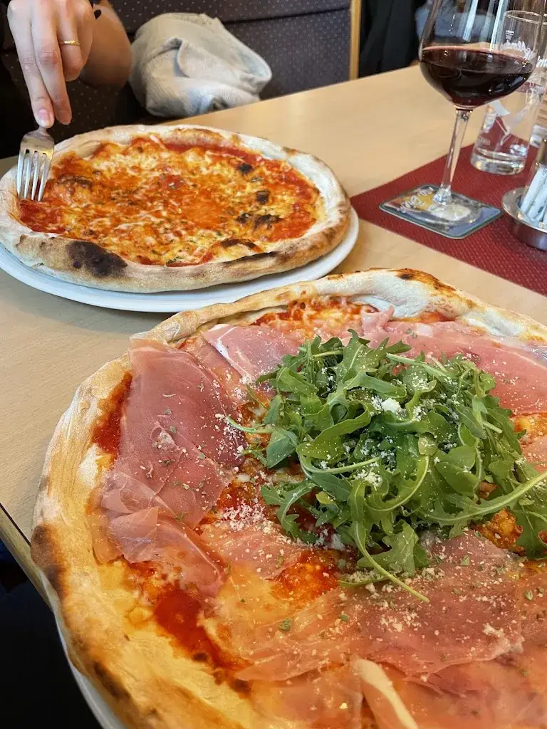 Didier Verachtert_Pizzeria und Kegelbahn Haus_Haus im Ennstal_avis