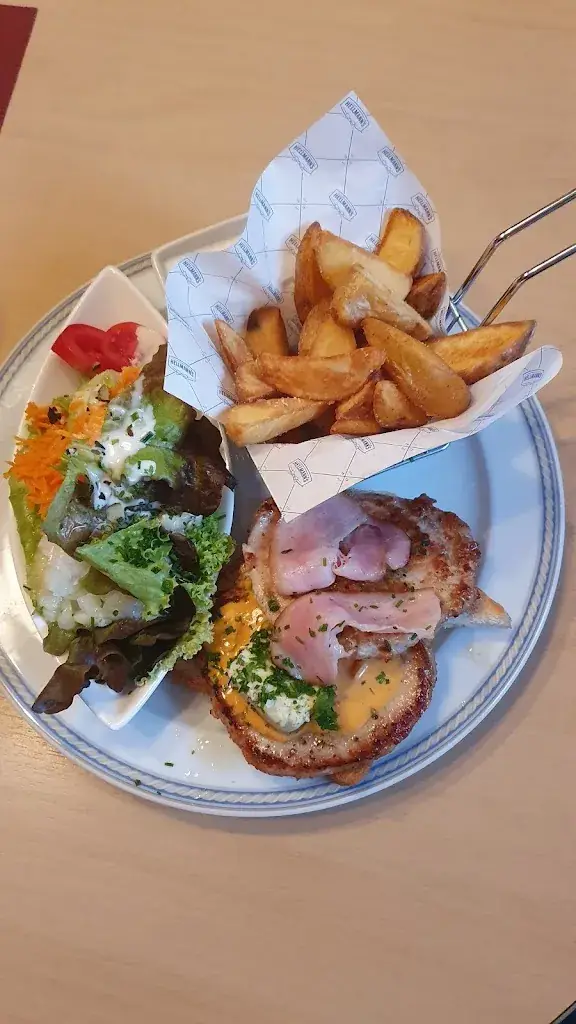 Bot Cosmin_Pizzeria und Kegelbahn Haus_Haus im Ennstal_avis