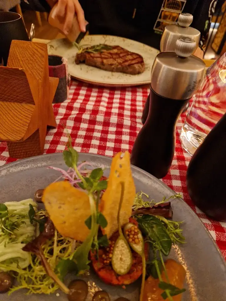 Tibor Tabery_E42 Mountainsteil - Dein Steak Wirtshaus_Haus im Ennstal_review