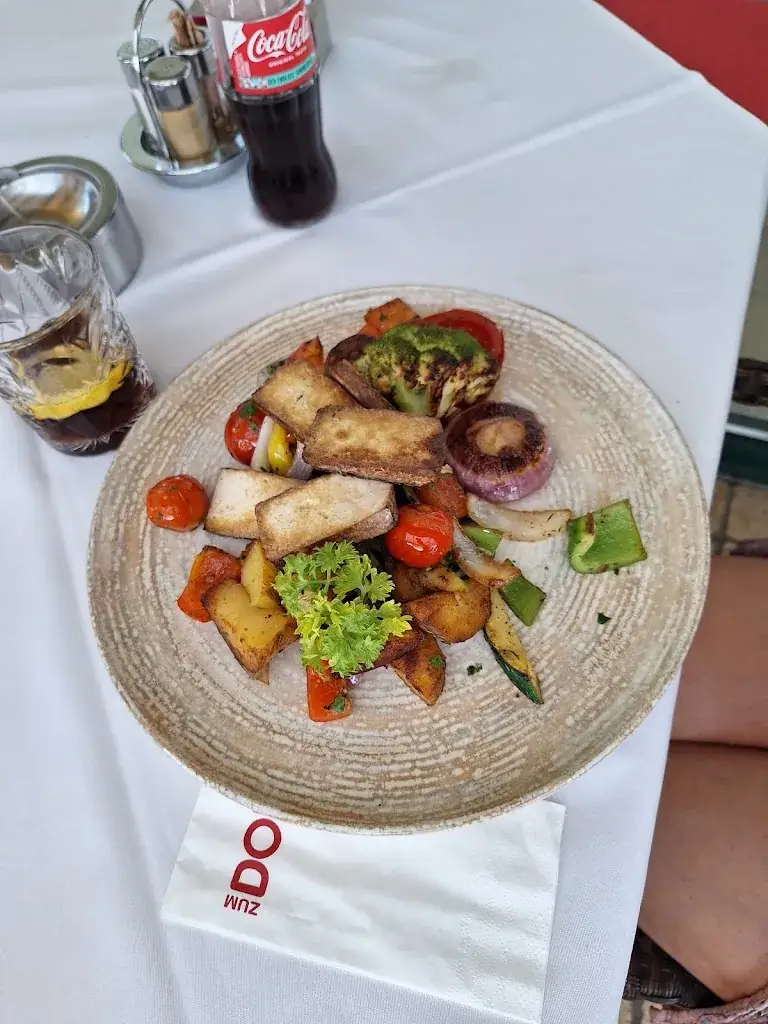 Szabó Laca_Rasthaus DOKL_Hofstätten an der Raab_avis