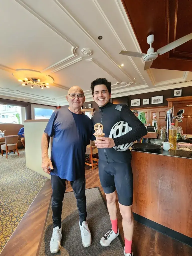 Abel Santiago Cortés_Marktcafe Irdning_Irdning_avis