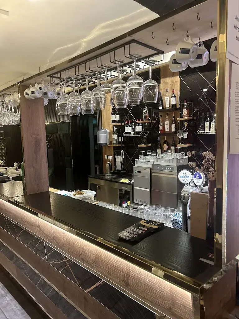 JR Indian Fusion Cuisine_Hetzendorf_slider_image_1