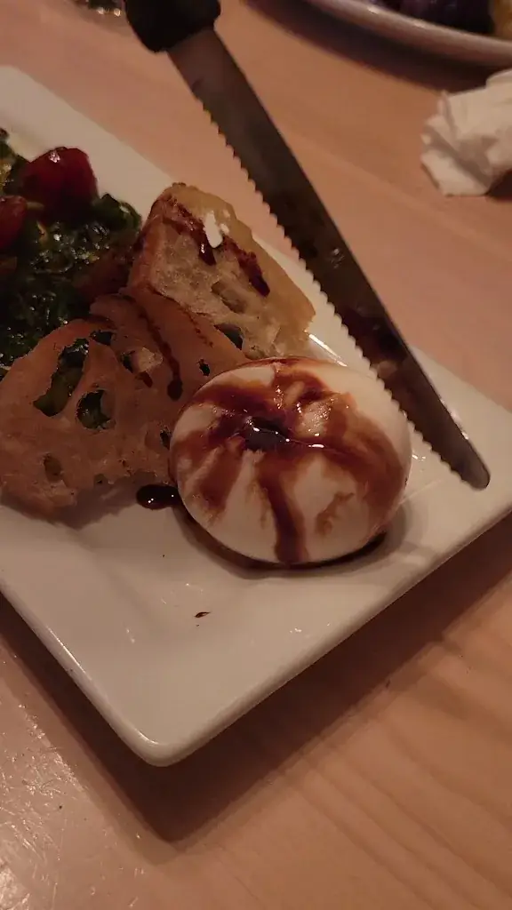 Ze Wine Bar at Jägerberg Beer Hall and Alpine Tavern_Jagerberg_slider_image_2