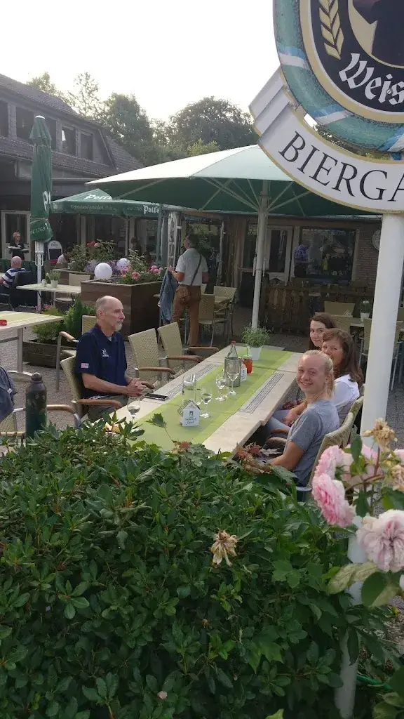 Dawn Weniger_Gasthaus Jägerberg_Jagerberg_avis