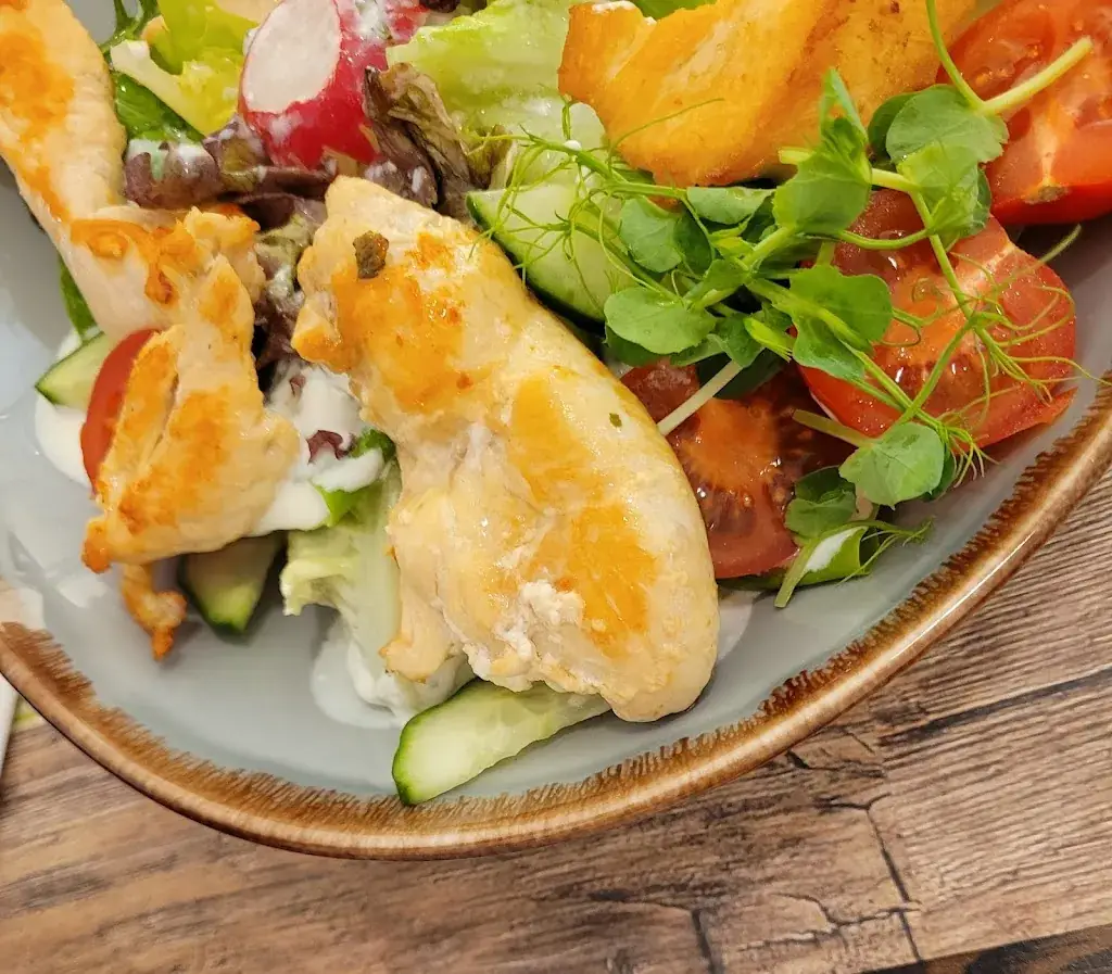 Lara Schueszler_Restaurant Neuer Marktwirt_Judenburg_avis