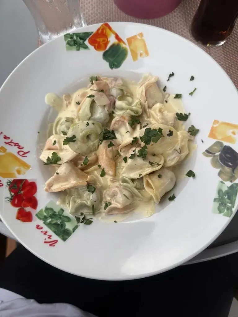 Jordyn Johnson_Da Vinci Pizzeria Restaurant und Café_Judenburg_avis