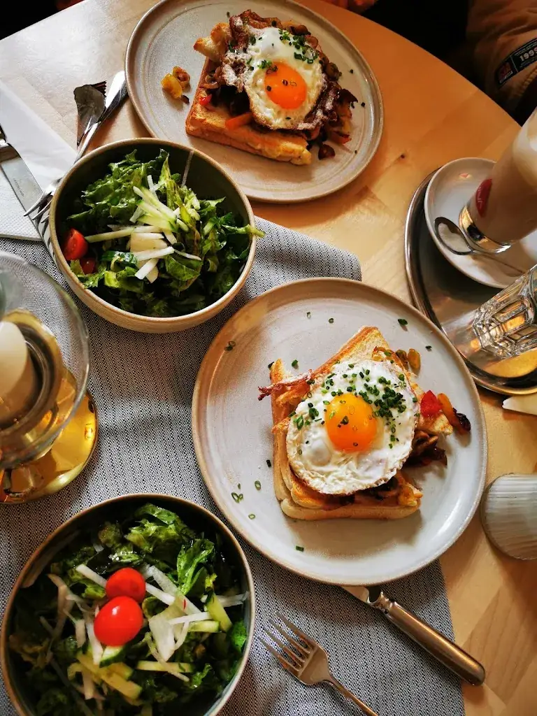 malik quamrus samawat_Krainer Hotel Restaurant Café_Hönigsberg_avis