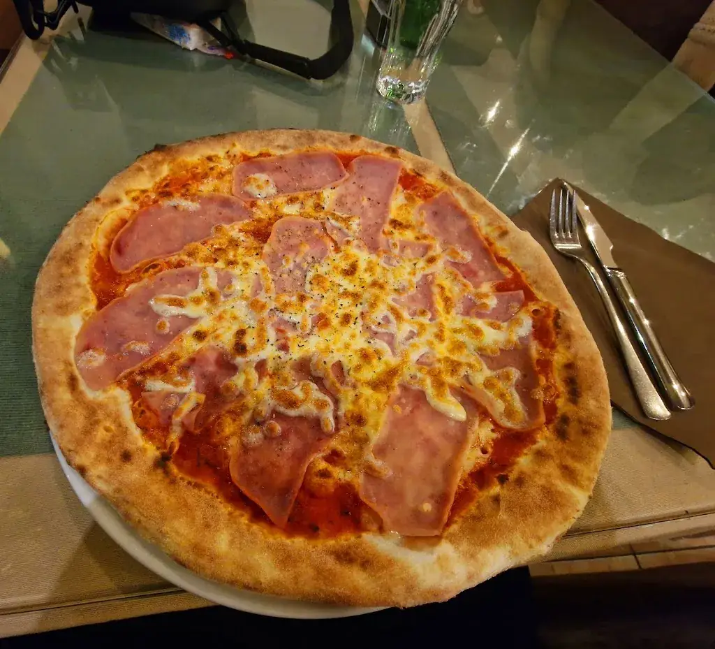 Pizzeria El Camino_Hönigsberg_slider_image_2