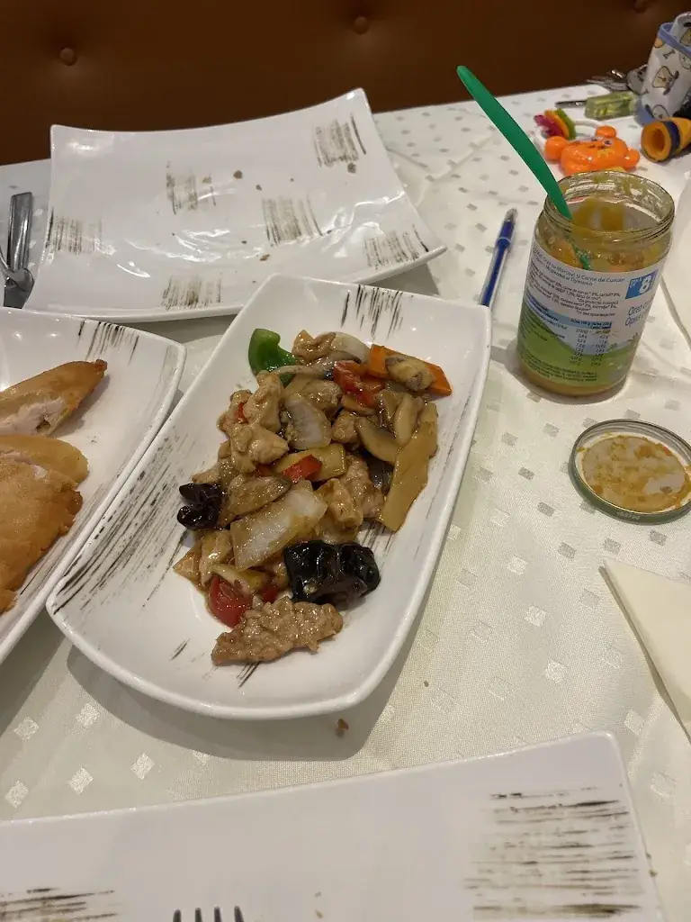 Welther Stefan Andrei_China-Restaurant Sirllot_Hönigsberg_review