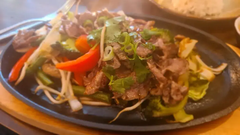 Maximilian Kern_Dang Long_Rudersdorf_avis