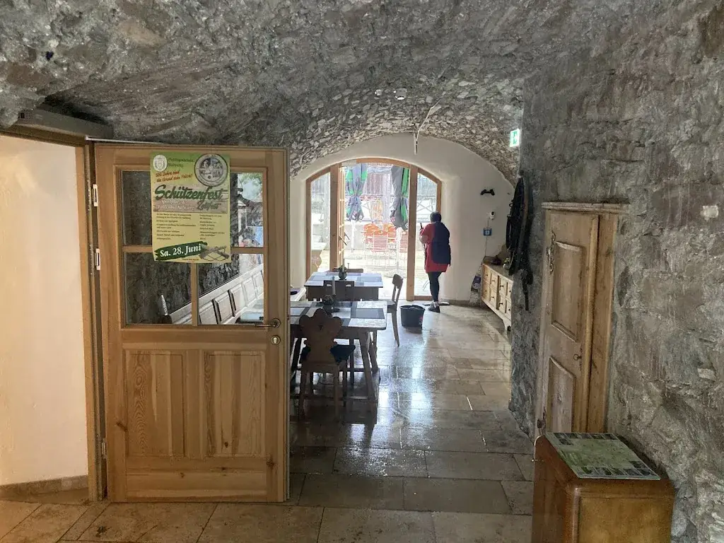 Milan Brlik_Mala Taverna_Kalwang_review