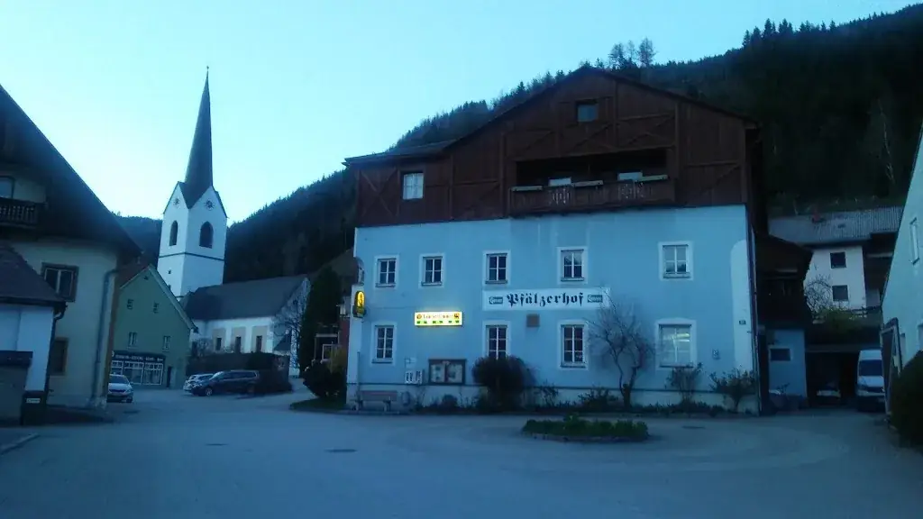 Pfälzer Hof restaurant in Kalwang