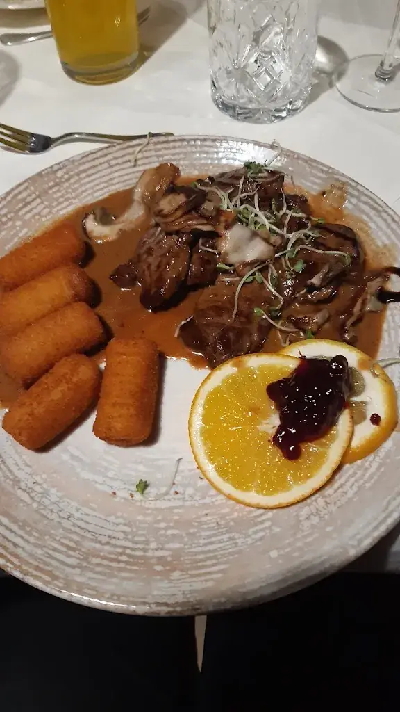 Maria Neumeister_Pizzeria Kapfenstein Imbiss_Kapfenstein_reseña