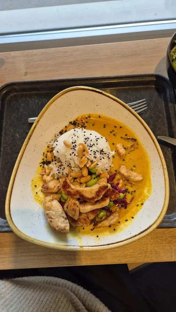 Richard Colinge_dean&david | Bowls, Salate, Curries & Snacks am Jakominiplatz Graz_Jakomini_review