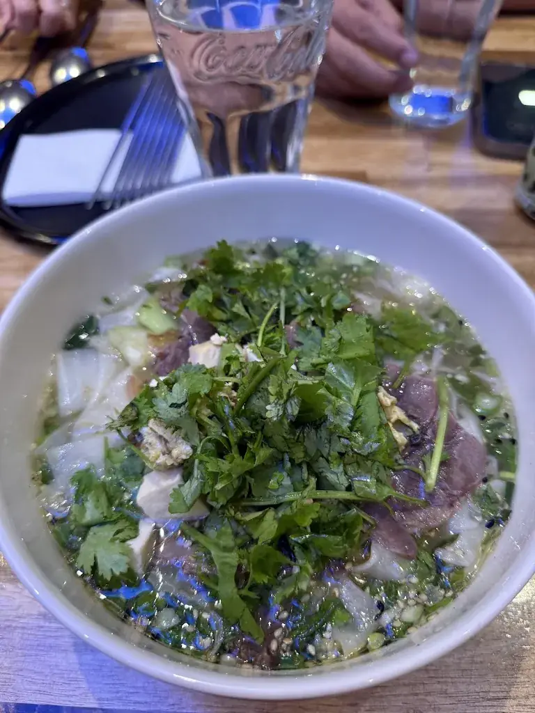 Danny Bùi_Nudelhaus_Jakomini_recensione