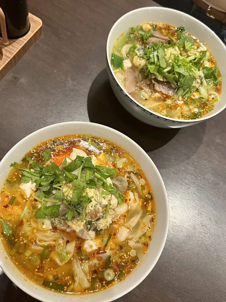 David Peter Fernandes_Nudelhaus_Jakomini_recensione