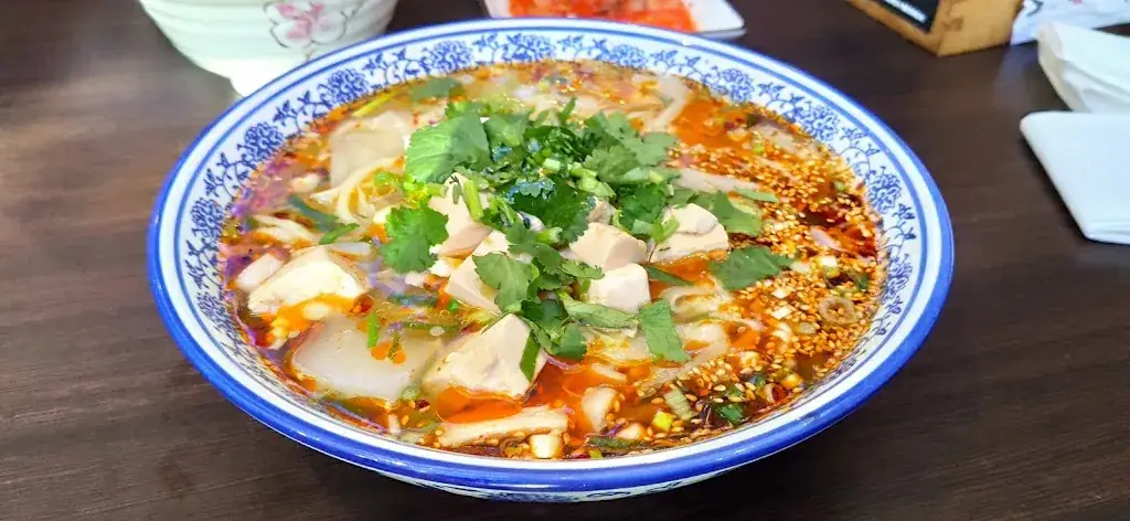 Nebojsa Simic_Nudelhaus_Jakomini_recensione