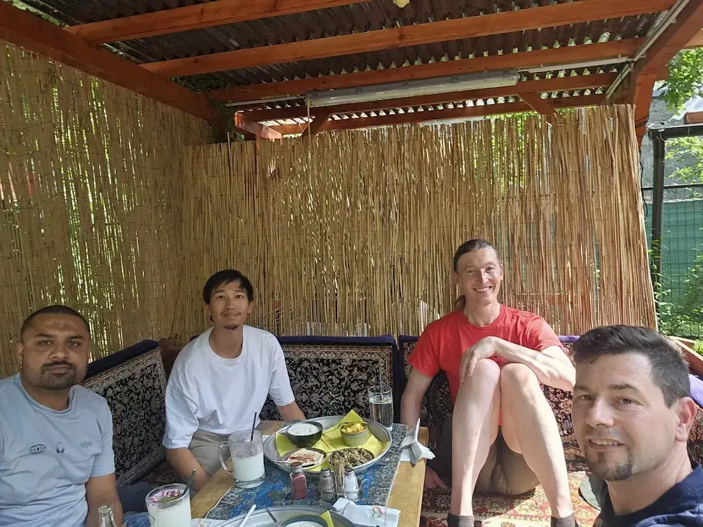 Gulfam Hussain_Zimt Restaurant & Shisha-Lounge_Jakomini_review