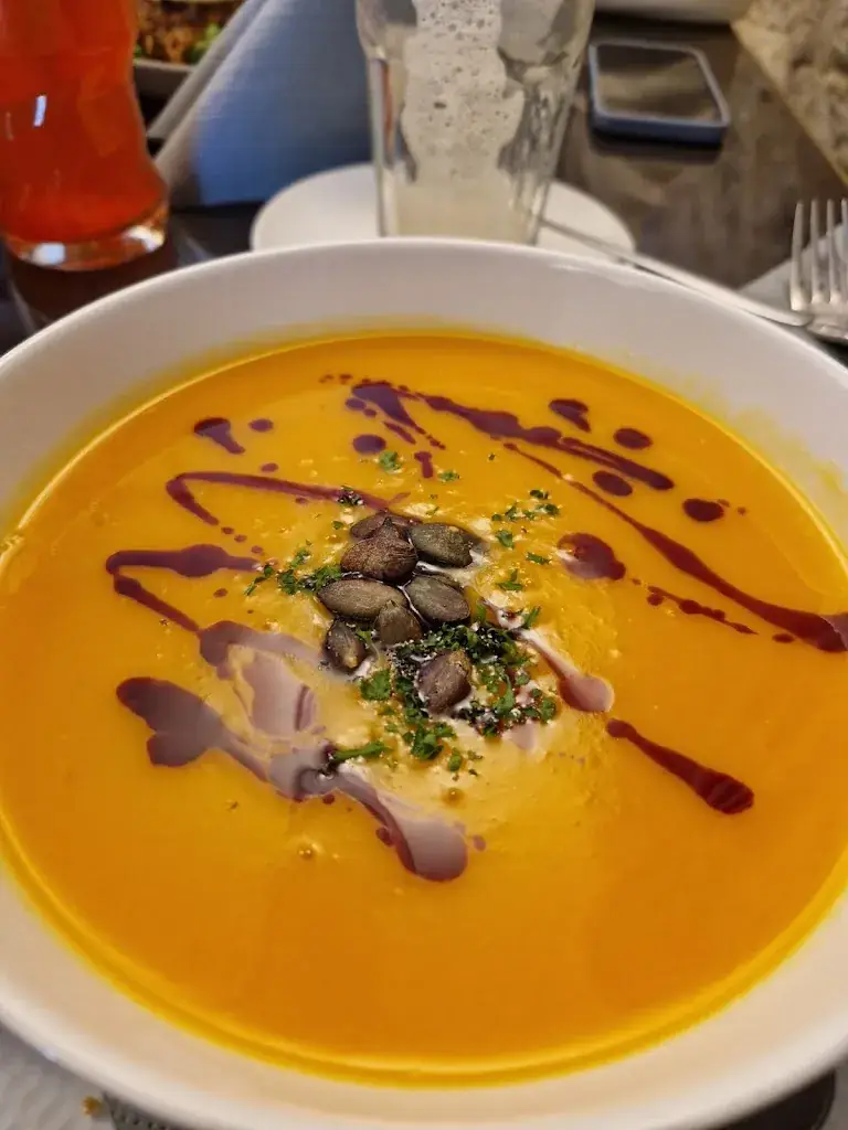 Nicole Malek_Heinitz 11_Rudersdorf_recensione