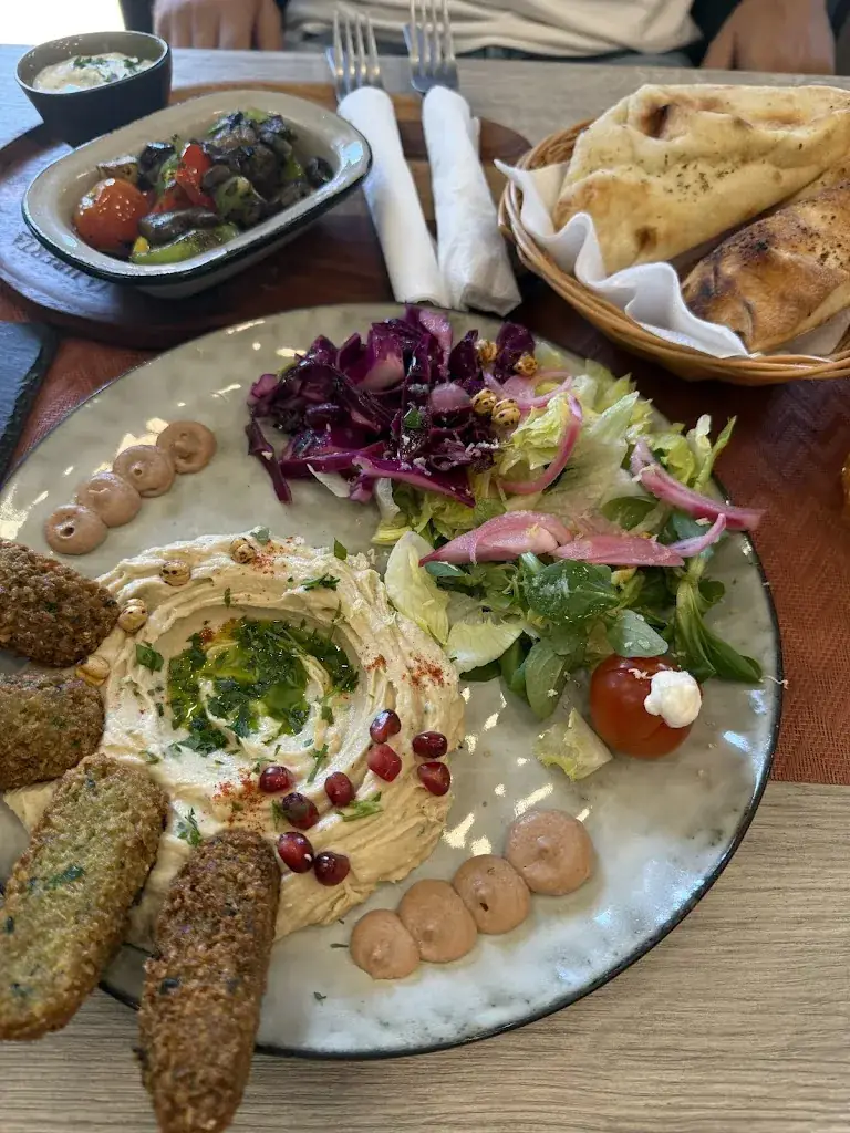 Sonja Špikić_La Liberta_Jakomini_review