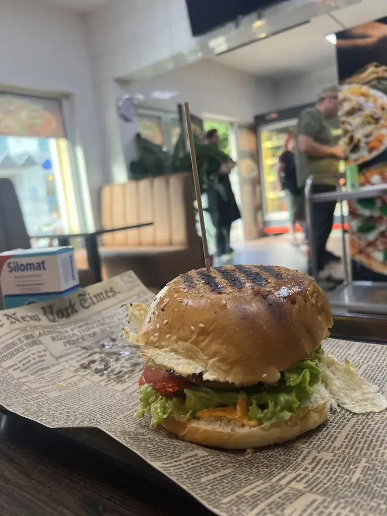 Afshin Rasheed_Gorilla Döner_Rudersdorf_review