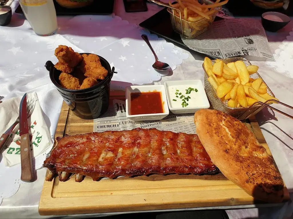 Menu_Restaurant & Diner Pizzburg_Kleinsöding_immagine_7