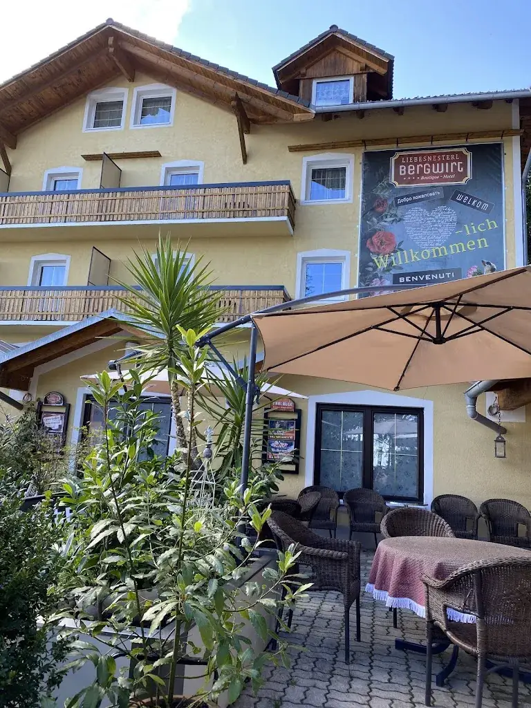 M. Mü._Hotel Liebes Nesterl Bergwirt_Köflach_recensione