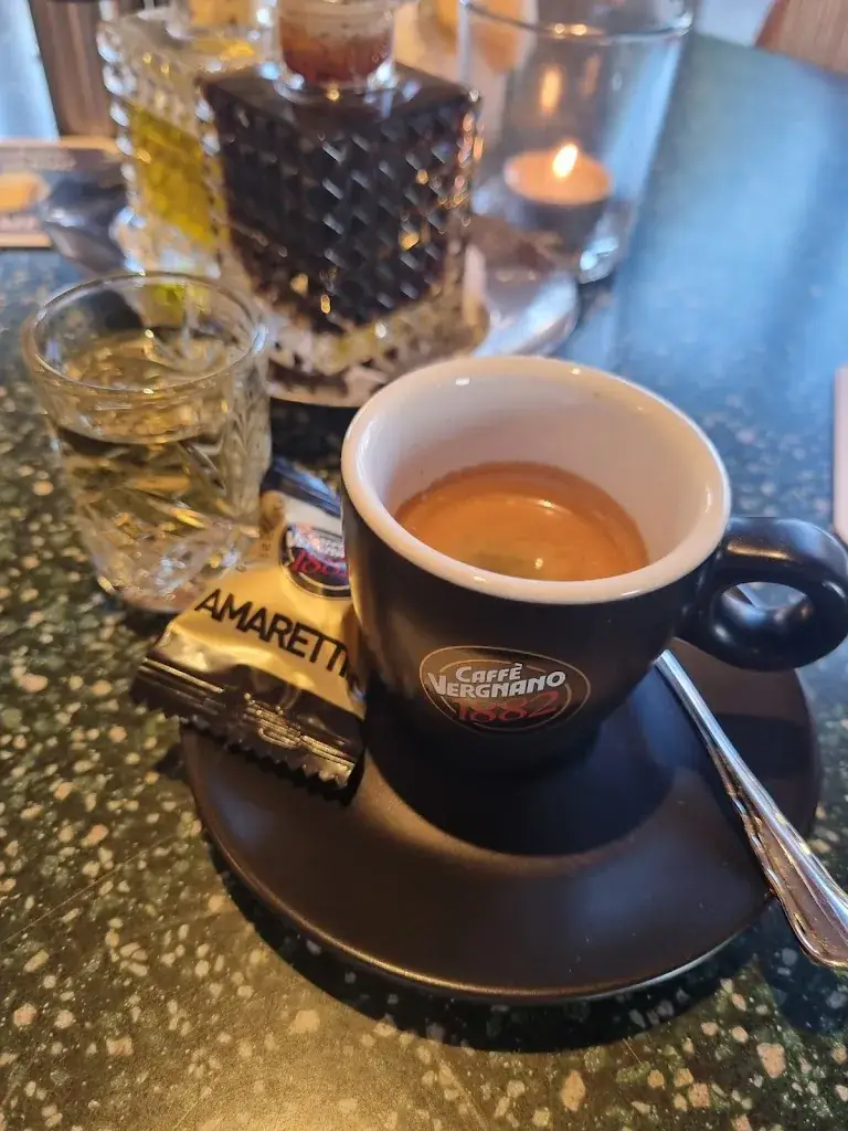 Robert Dąbrowski_Trattoria Tzia Maria_Kohlschwarz_review