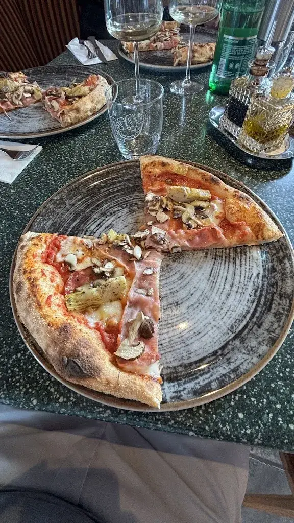 Andreas Teuschler (BestInvest Immobilien)_Trattoria Tzia Maria_Kohlschwarz_review