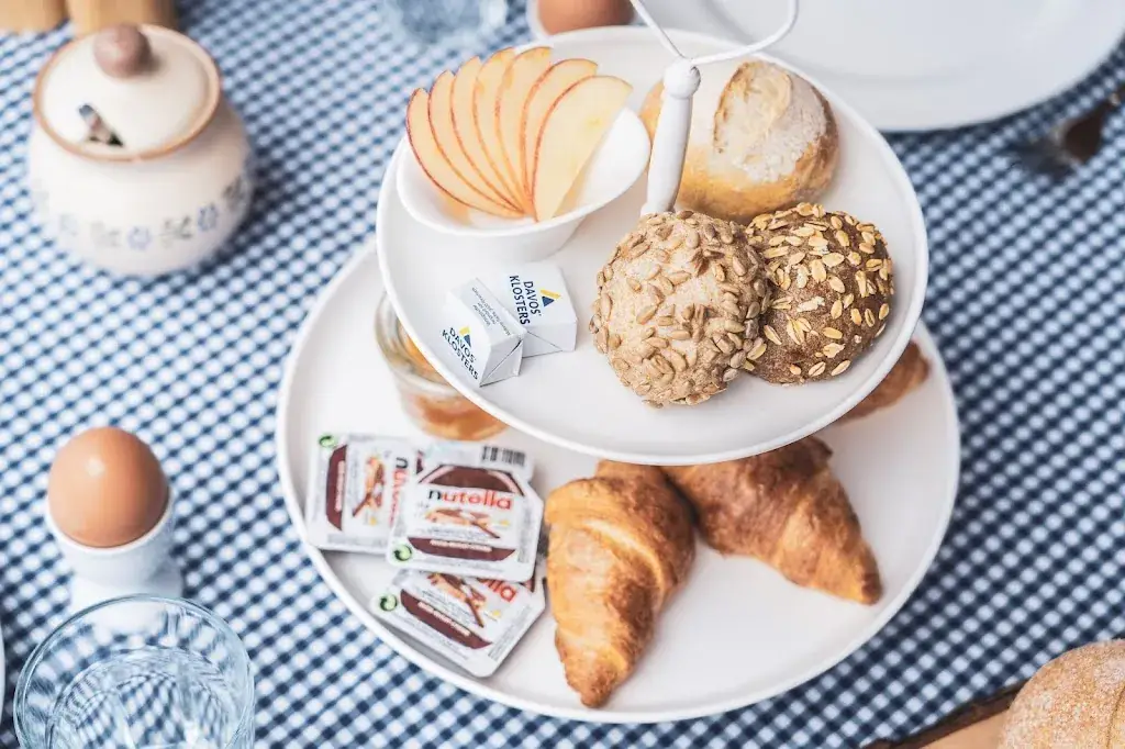 Berghaus Alpenrösli_Kloster_slider_image_2