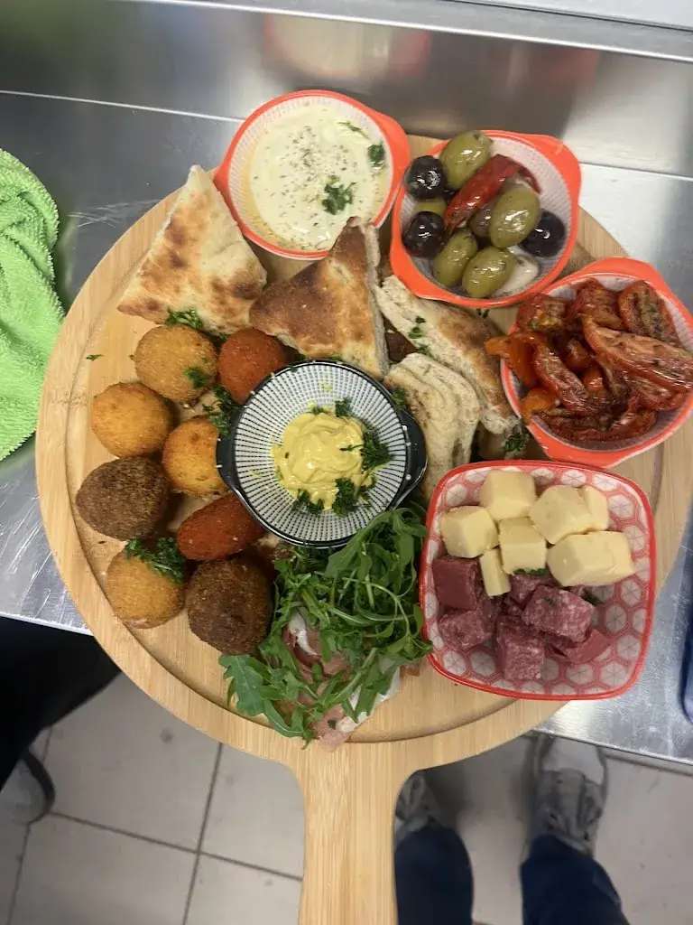 La Terrasse_Kapellen_slider_image_2