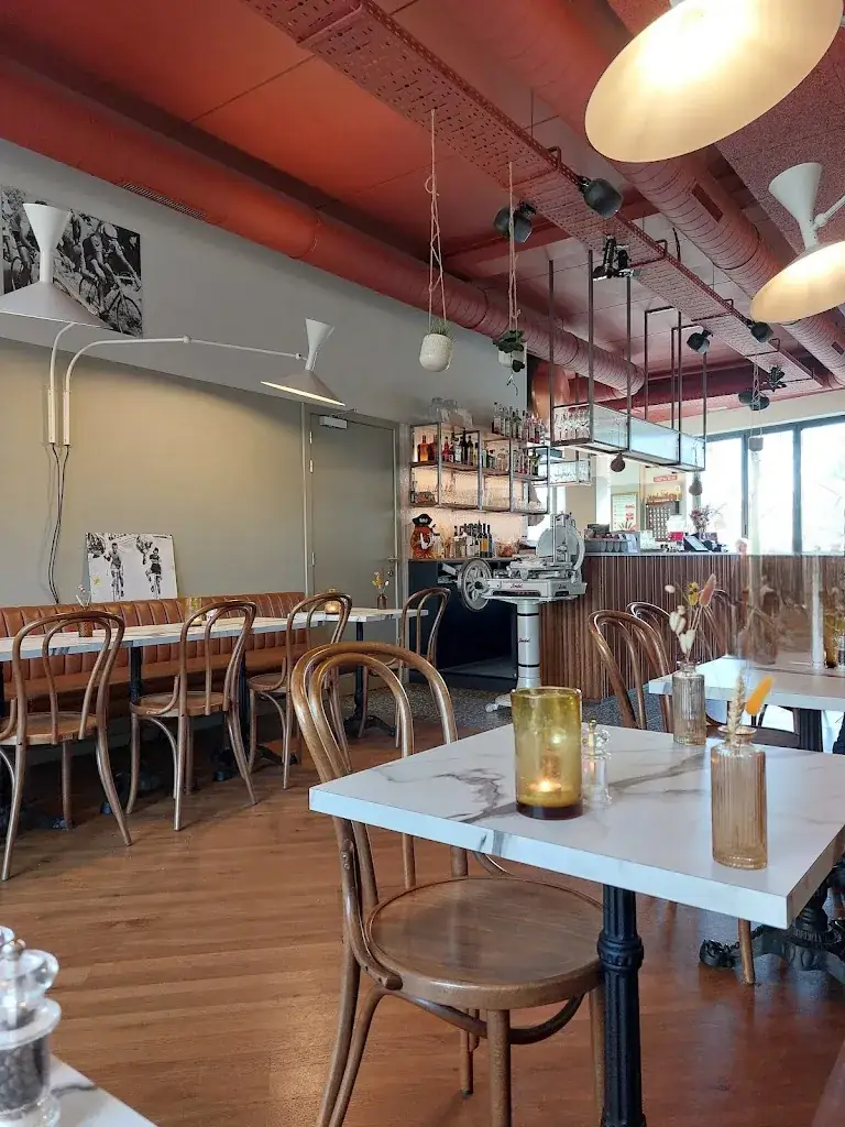 Poulidor restaurante en Kapellen