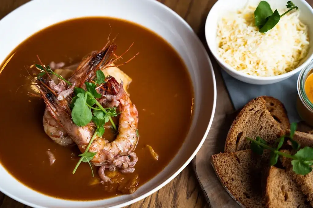 Sinatra's_Kapellen_slider_image_3