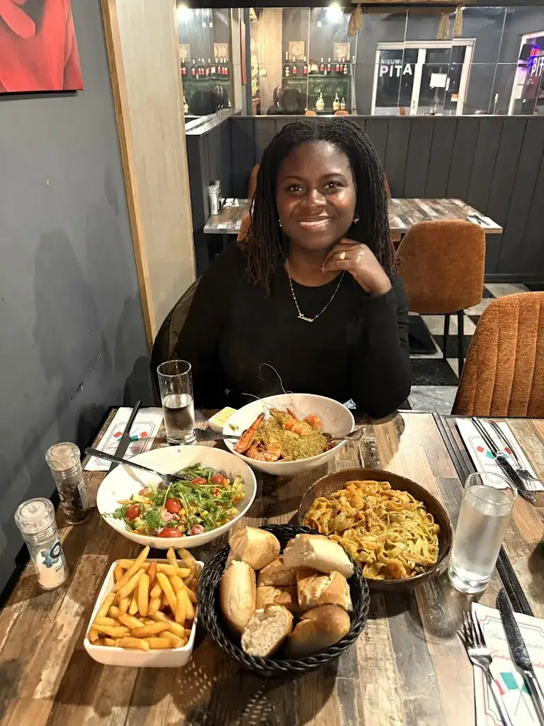 Fed_Giovanni's Kapellen_Kapellen_avis