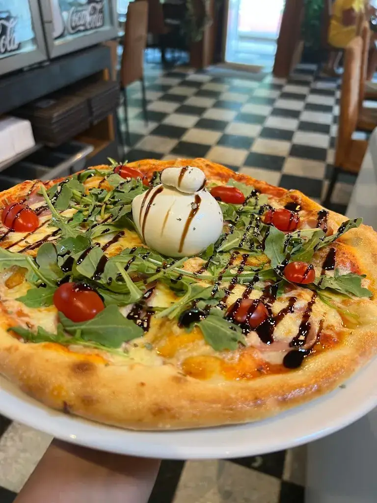 Giovanni's Kapellen_Kapellen_slider_image_2