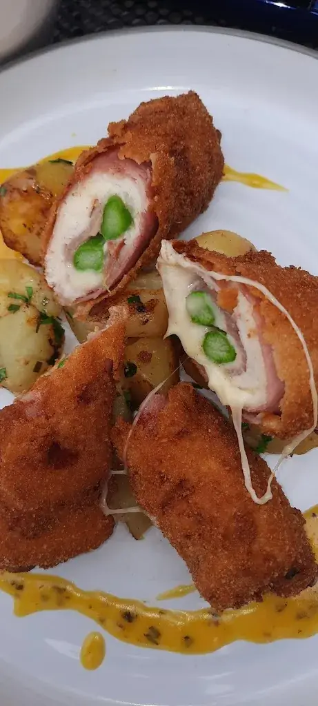 Menu_Christian Leeb_Schützen am Gebirge_immagine_6