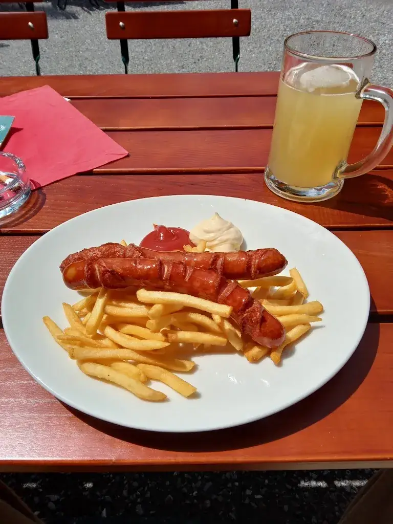 Michael Hemp_Fischerhütte am Schattensee_Krakauschatten_review