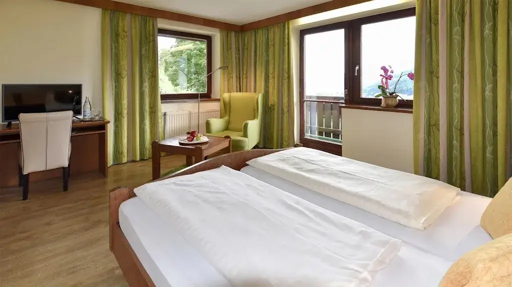 Hotel-Restaurant Stigenwirth Fam. Stiller_Krakauschatten_slider_image_2